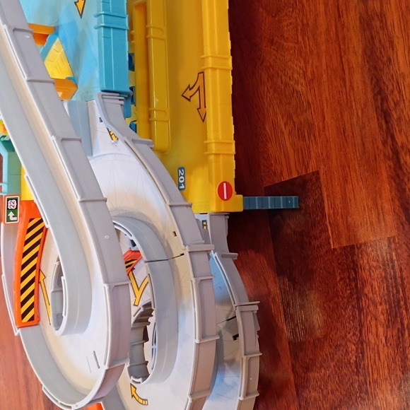 Matchbox car garage - Picture 13 of 15